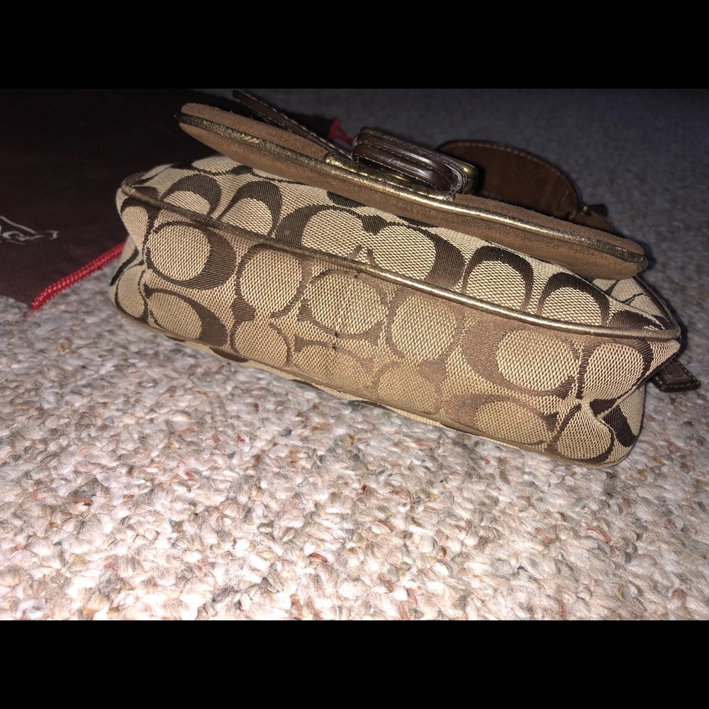 Coach Handbag - Picture 6 of 8